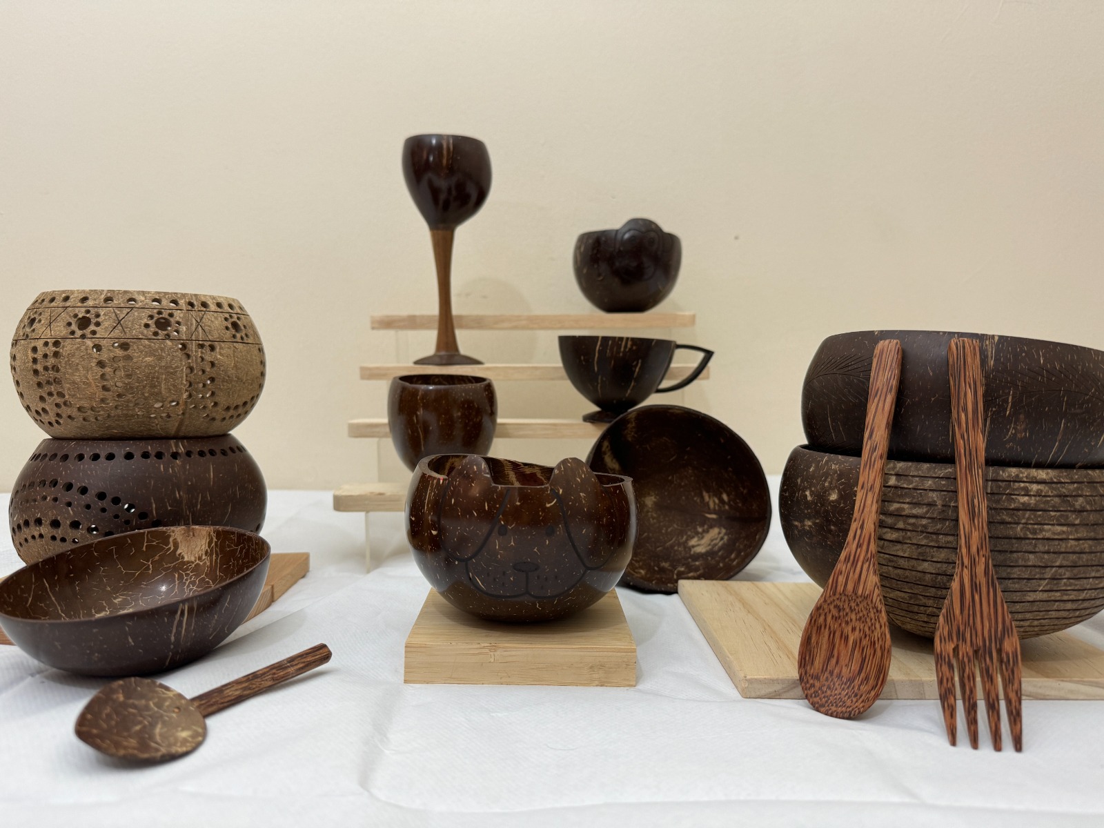 Coconut shell homeware accessories